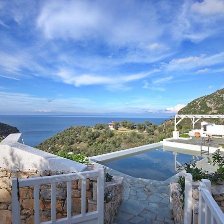 Luxurious Villa With Wonderful View Alonnisos Town ภายนอก รูปภาพ