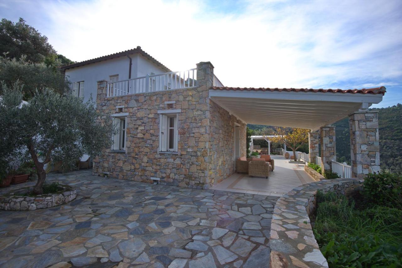 Luxurious Villa With Wonderful View Alonnisos Town ภายนอก รูปภาพ