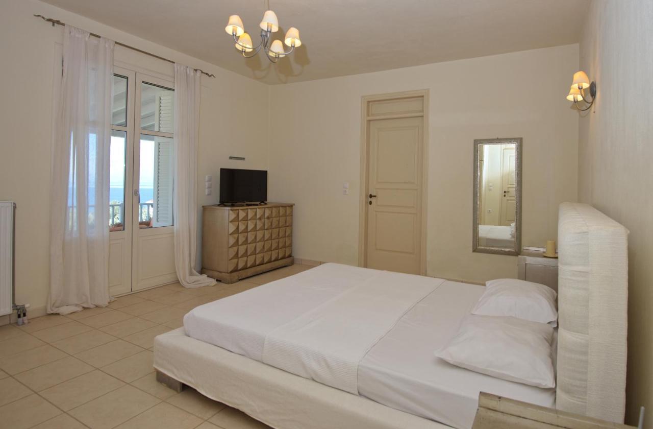 Luxurious Villa With Wonderful View Alonnisos Town ภายนอก รูปภาพ