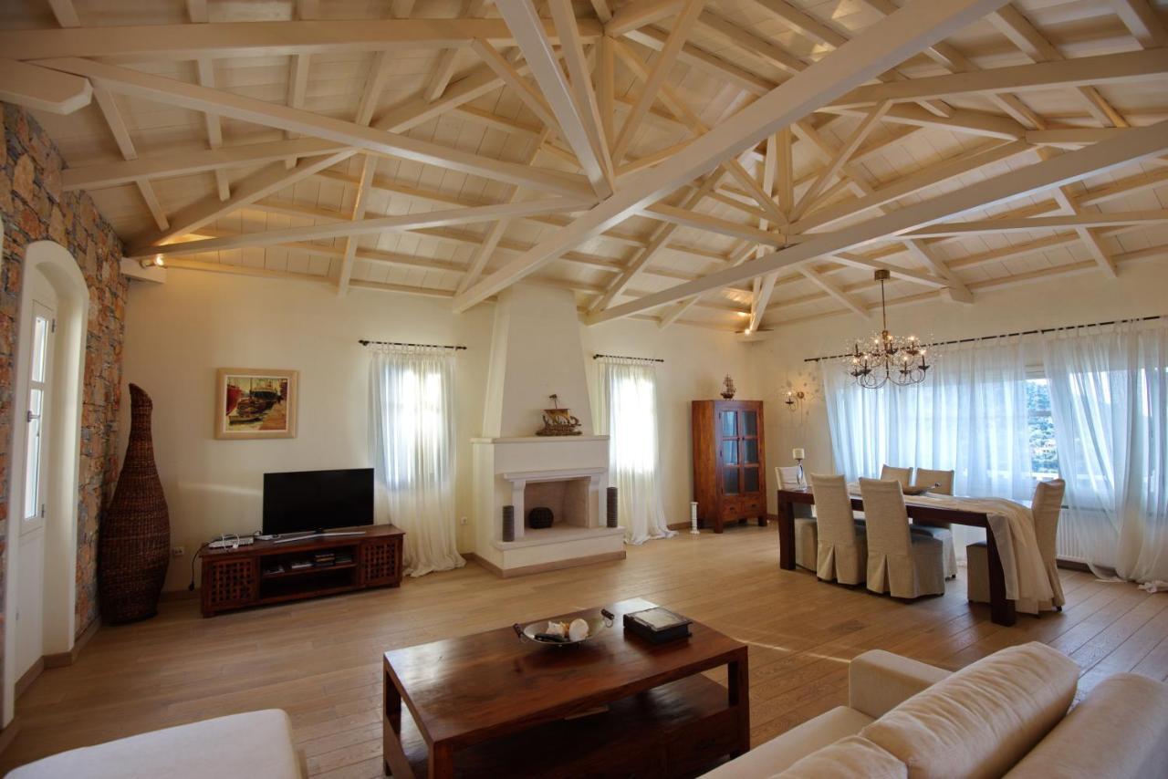 Luxurious Villa With Wonderful View Alonnisos Town ภายนอก รูปภาพ