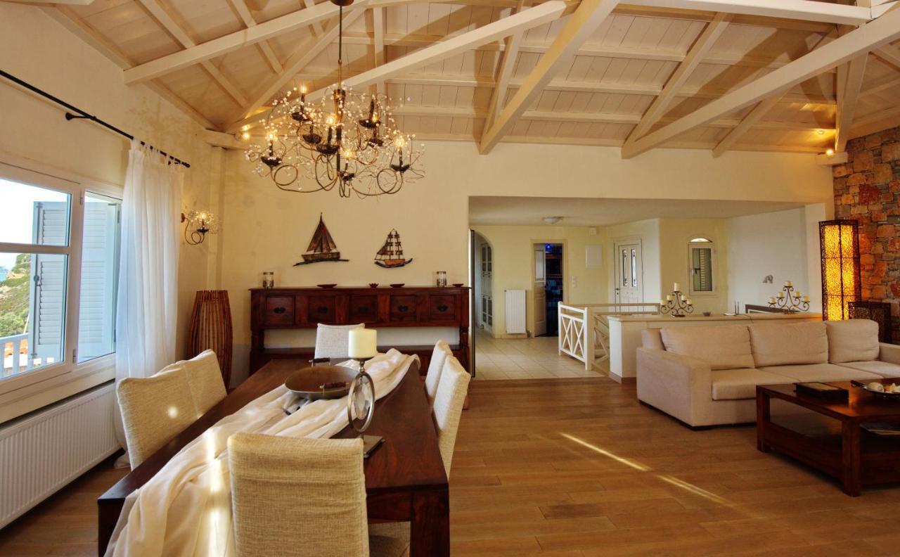 Luxurious Villa With Wonderful View Alonnisos Town ภายนอก รูปภาพ